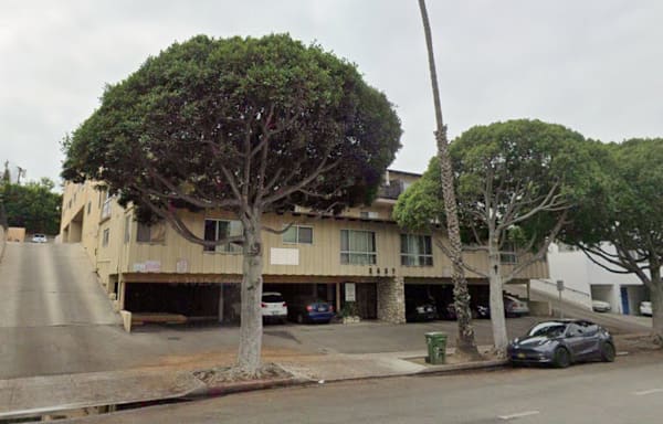 2637 Centinela Ave property